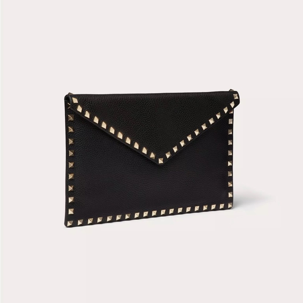 VALENTINO ROCKSTUD GRAINY CALFSKIN ENVELOPE POUCH